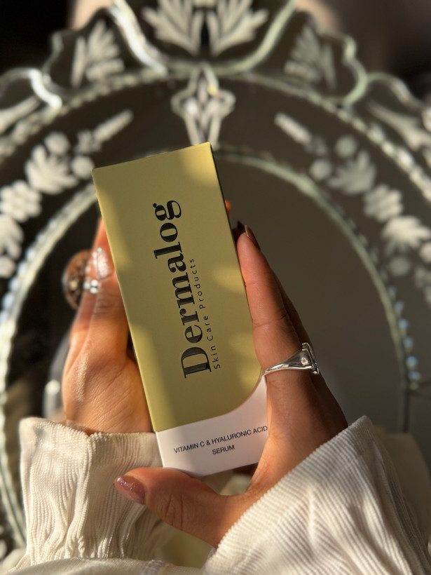 سرم ویتامین سی درمالوگ مدل Hyaluronic حجم ۵۰ میلی لیتر