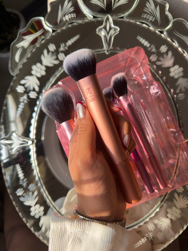 ست برس آرایشی ریل تکنیکس مدل Everyday Essentials به همراه پد آرایشی مجموعه 6 عددی