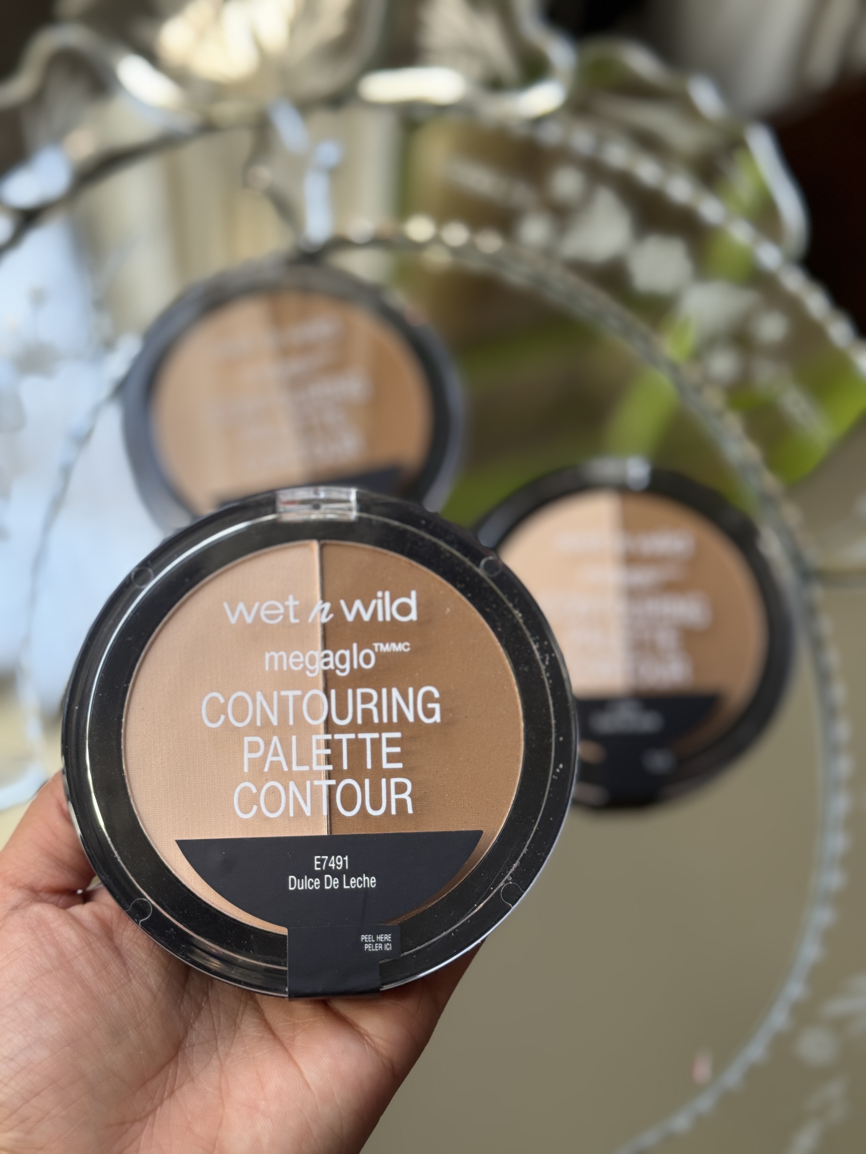 کانتور خشک دو رنگ وت اند وایلد Wet & Wild Mega Glo Countoring Palette