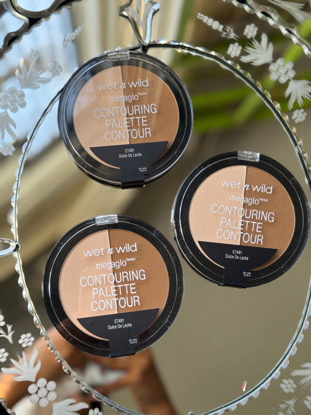 کانتور خشک دو رنگ وت اند وایلد Wet & Wild Mega Glo Countoring Palette