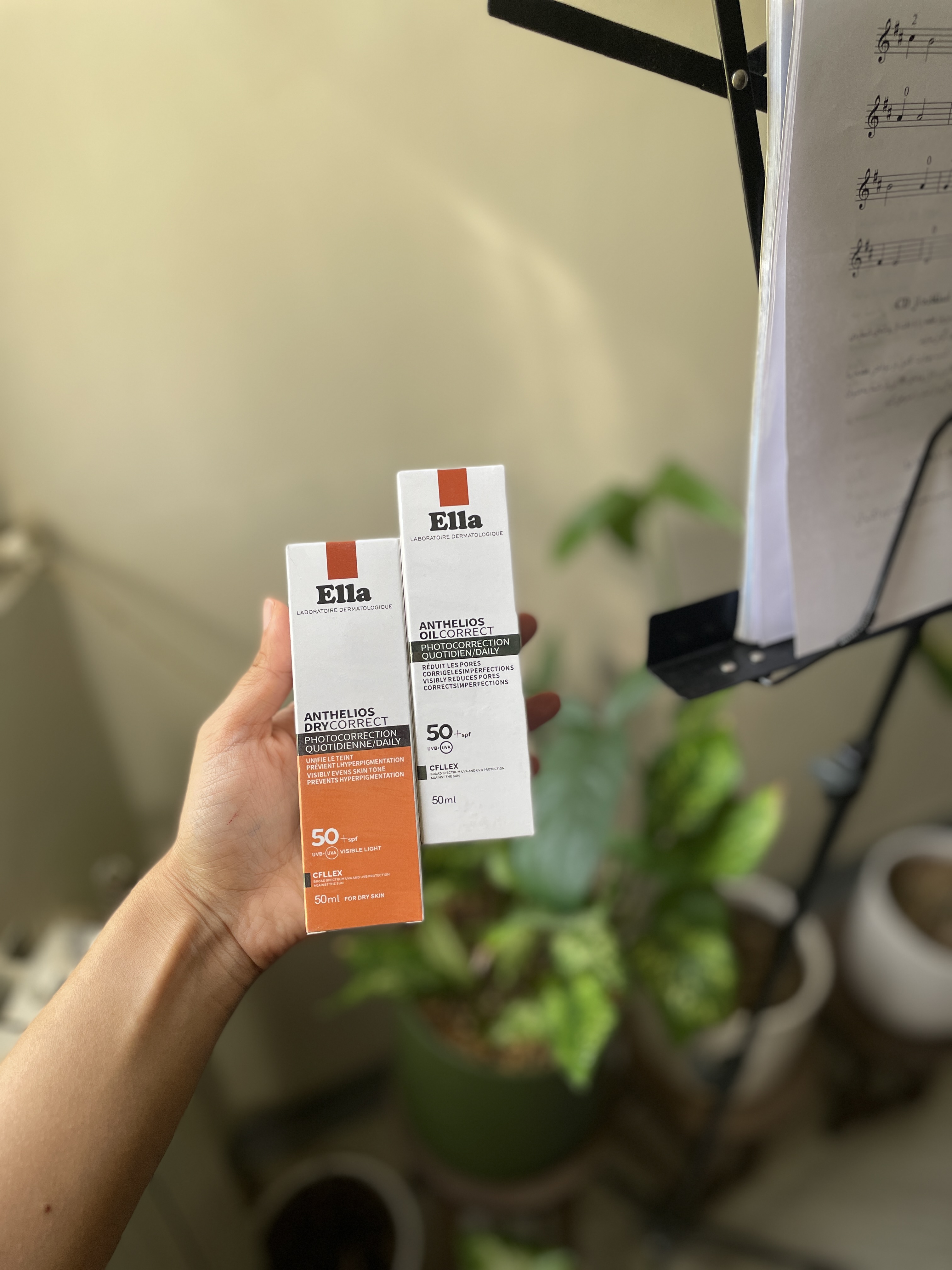 ضدآفتاب فلوئیدی و درمانی Ella محصول ترکیه با spf50