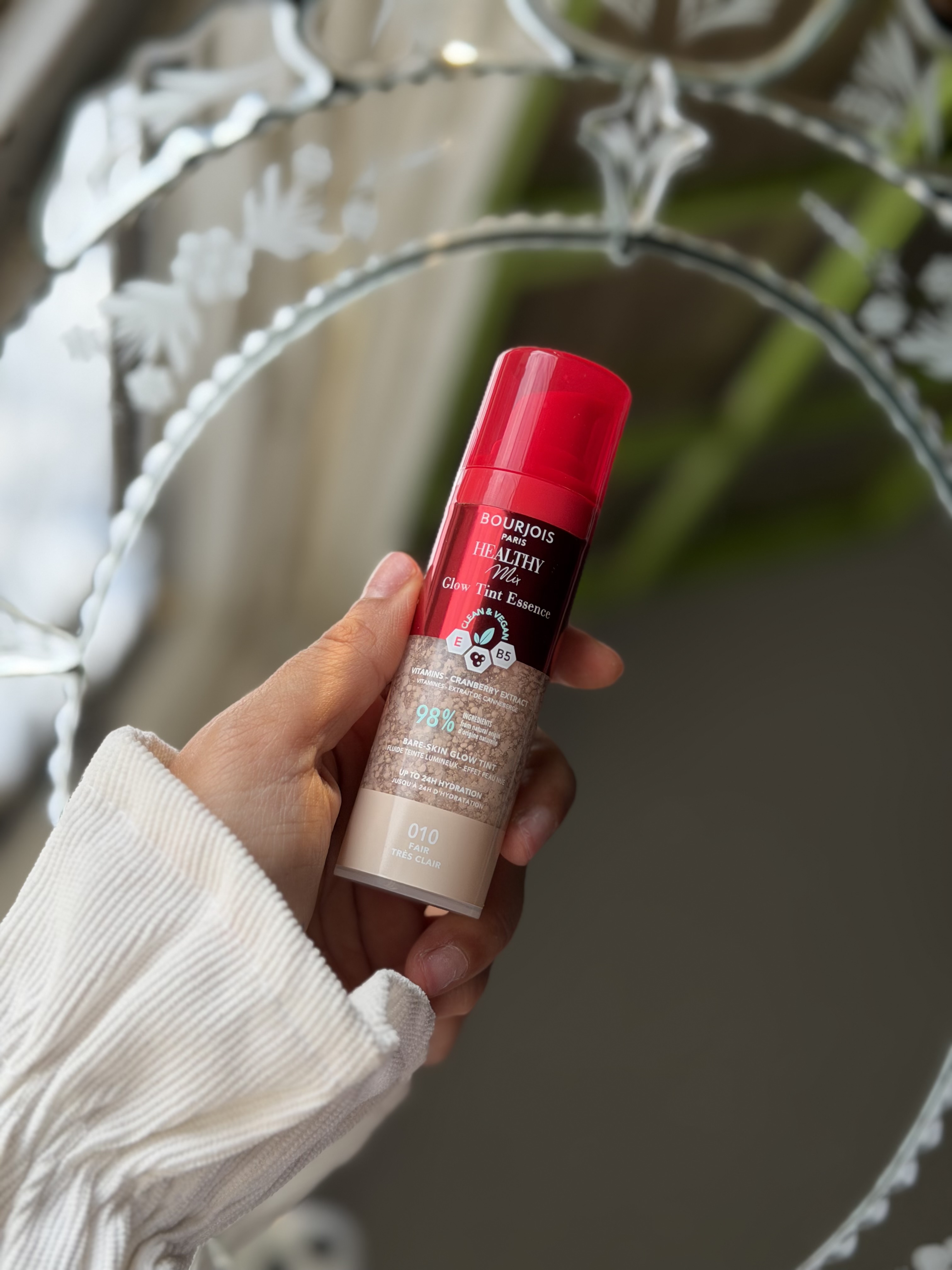 کرم پودر بورژوآ مدل Healthy Mix Glow Tint Essence حجم 30 میلی‌لیتر